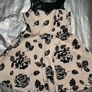 Elegant Black and Cream Floral Midi Dress Size XL, sexy and sheer
